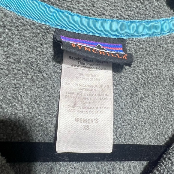 Patagonia Women's XS Lightweight Synchilla Snap-T
Fleece Pullover Gray Purple - Picture 5 of 5